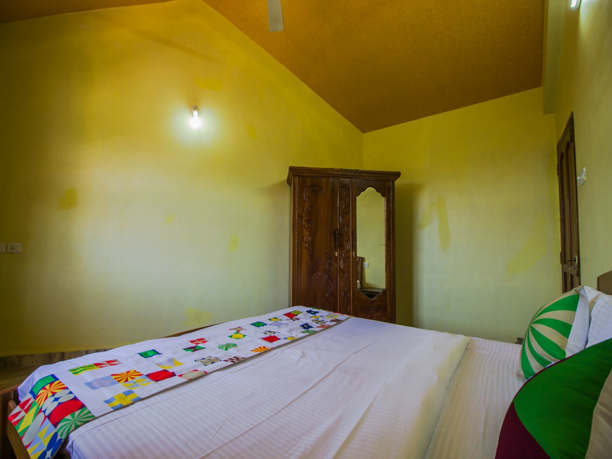 Apartment Oyo 13318 Side 2bhk