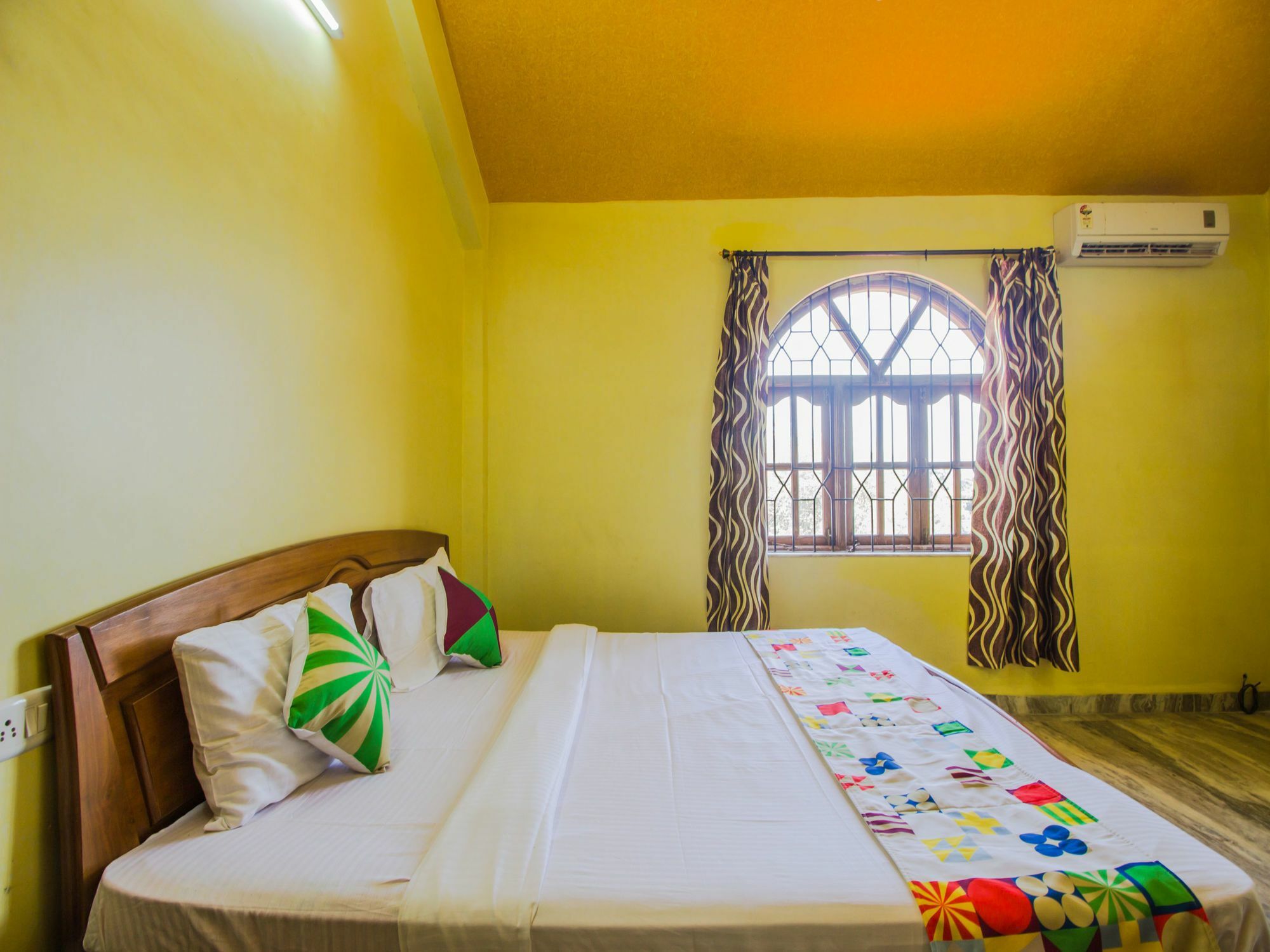 Oyo 13318 Side 2bhk Apartment Benaulim